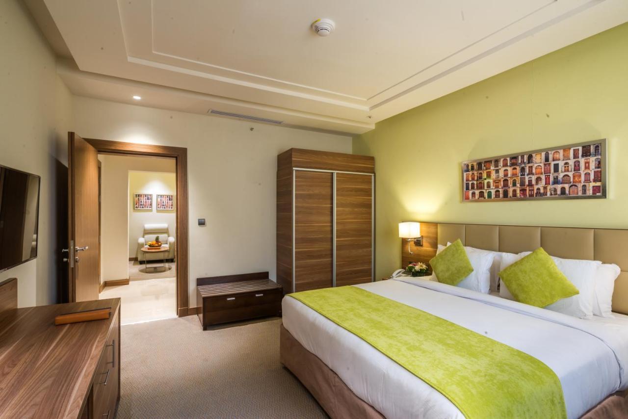 Mena Hotel Табук Екстер'єр фото
