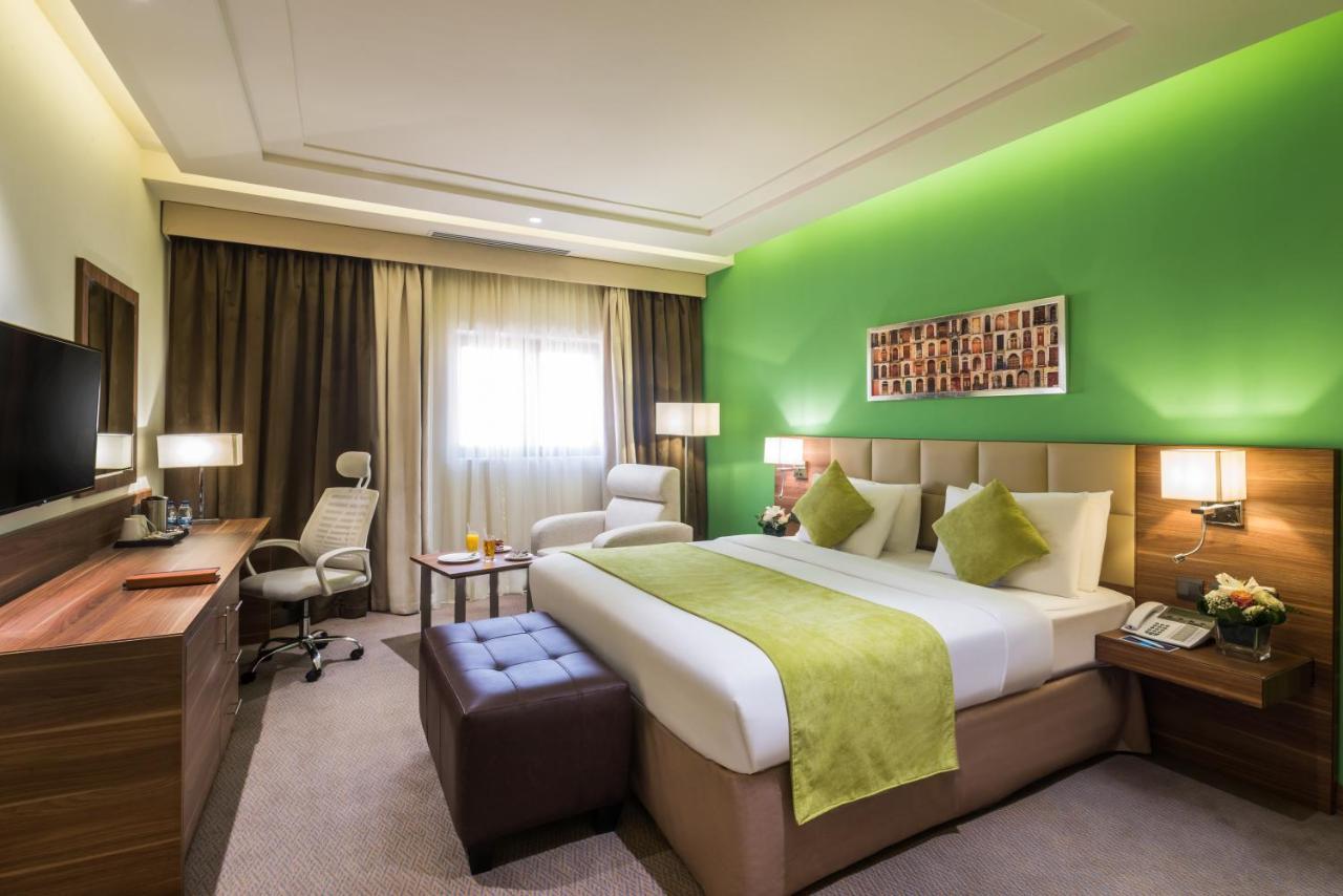 Mena Hotel Табук Екстер'єр фото