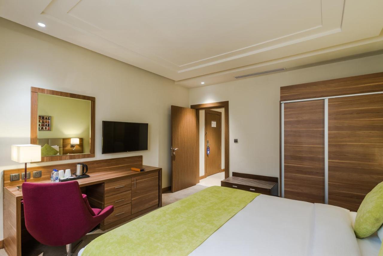Mena Hotel Табук Екстер'єр фото